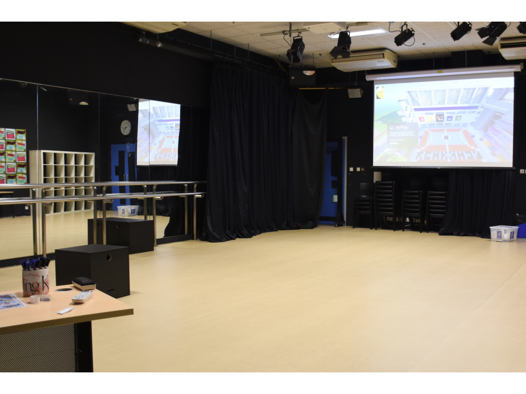 18_Drama Space_Campus